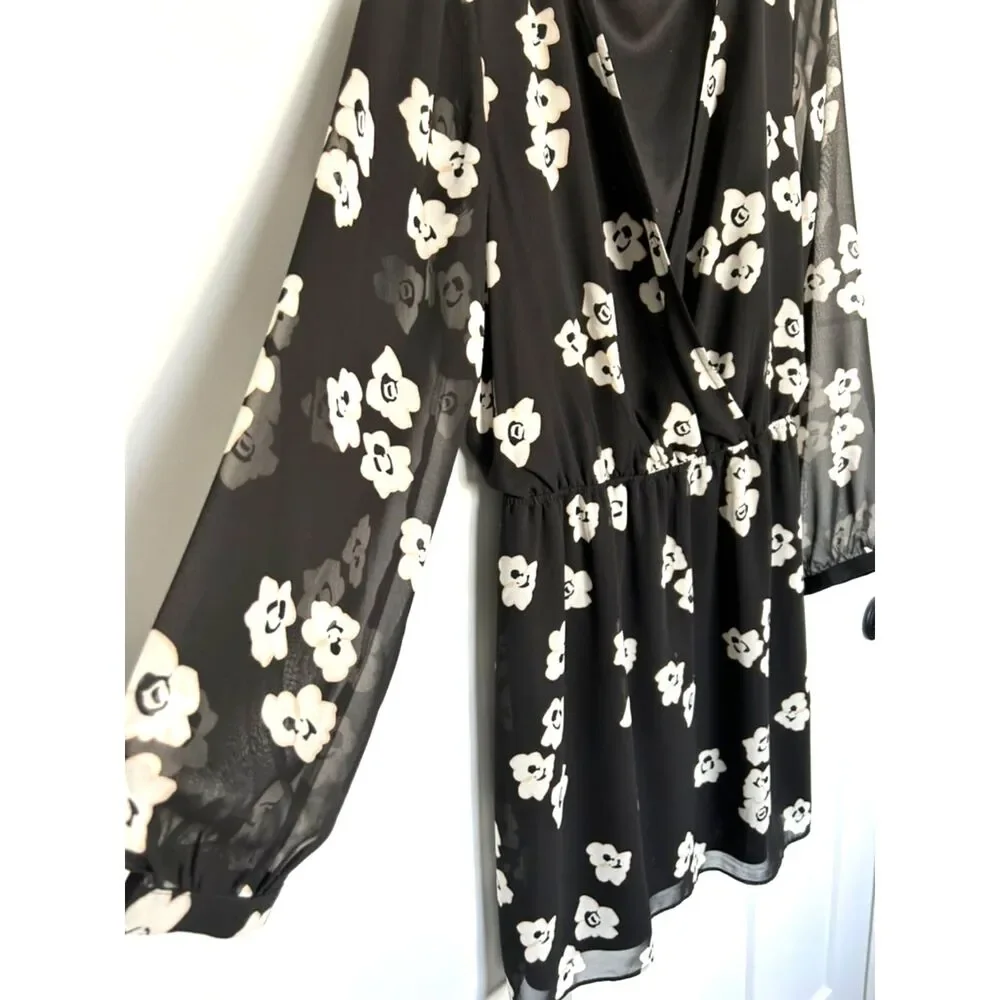 EXPRESS Black White Floral All Over Print Sheer Sleeves Fit Flare Women's Size M